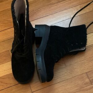 Stuart Weitzman Black shearling Lace Up Boots 7.5